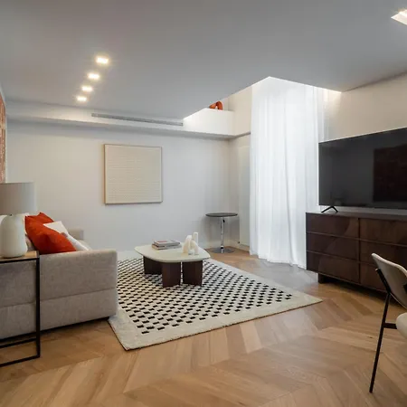 Appartement Design On 2 Floors Via Della Spiga